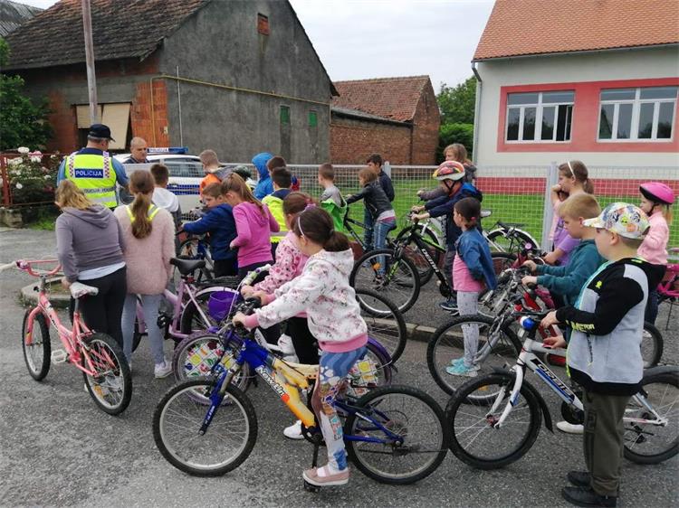 Slika /2019/1PREVENCIJA/BICIKLIRAMOBICIKLISTICKOMMARKOVAC/IMG-dba6a601b92ecab9bbb0c74c1b392515-V.jpg