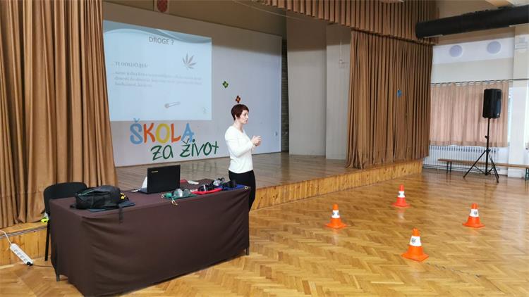 Slika /2019/1PREVENCIJA/ELADROGE/IMG-a4f618882f92aa0ef0166659e661129e-V.jpg