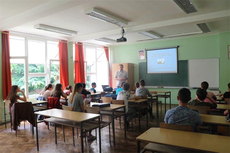 Slika /2019/1PREVENCIJA/PREDAVANJESEKSUALNOISKORISTAVANJE/IMG_9759.JPG