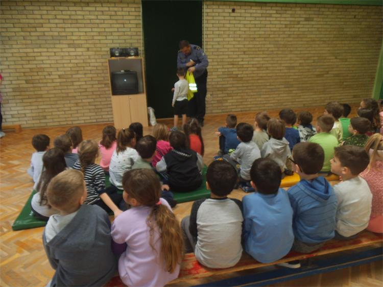 Slika /2019/2PROMET/EDUVRTOS/DSCF2355.JPG