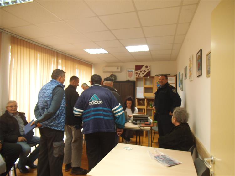 Slika /2019/2PROMET/TRAKTORTENJA/DSCF2365.JPG