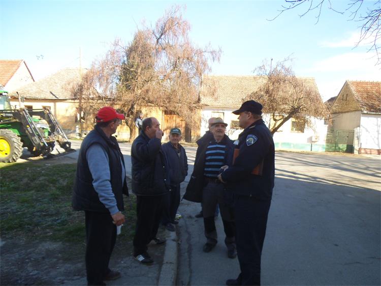 Slika /2019/PREDVANJETRAKTORISTIMA/DSCF2348.JPG