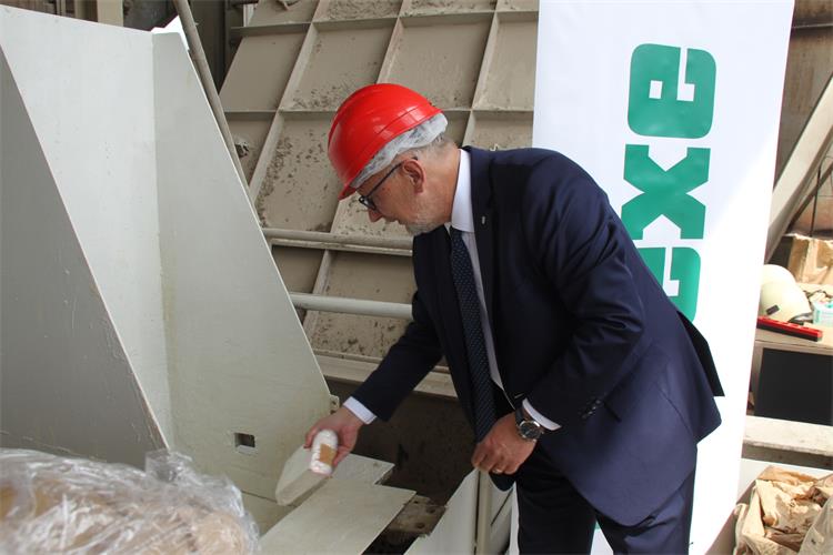 Slika /2019/SPALJIVANJEDROGANASICECEMENT/IMG_0137.JPG
