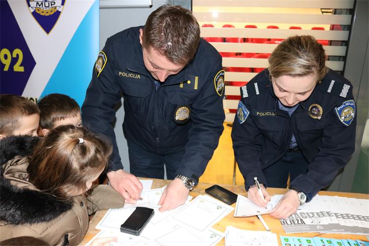 Slika /2020/1PREVENCIJA/DANCIVILNEZASTITE/IMG_2566.JPG