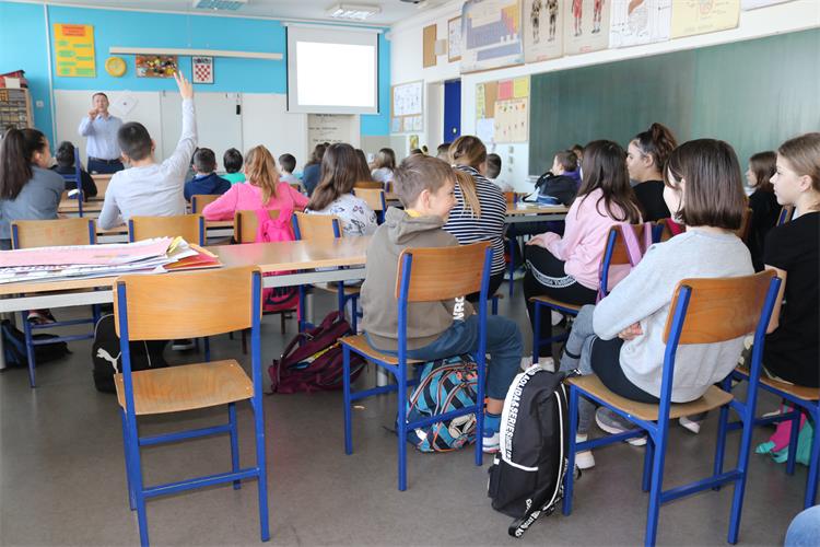 Slika /2020/1PREVENCIJA/JEDNOOD5sarvas/IMG_2731.JPG