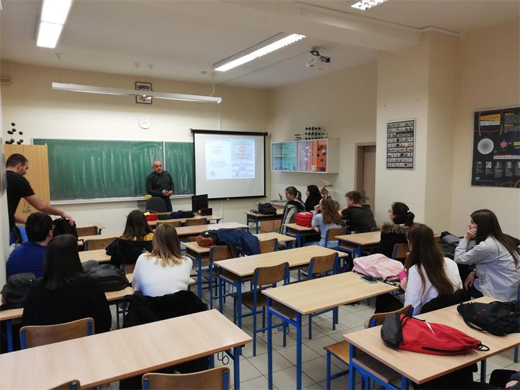 Slika /2020/1PREVENCIJA/SREDNJAOSpromet/f1.jpg