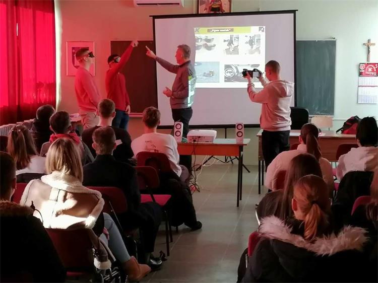 Slika /2023/fridl_3.jpg