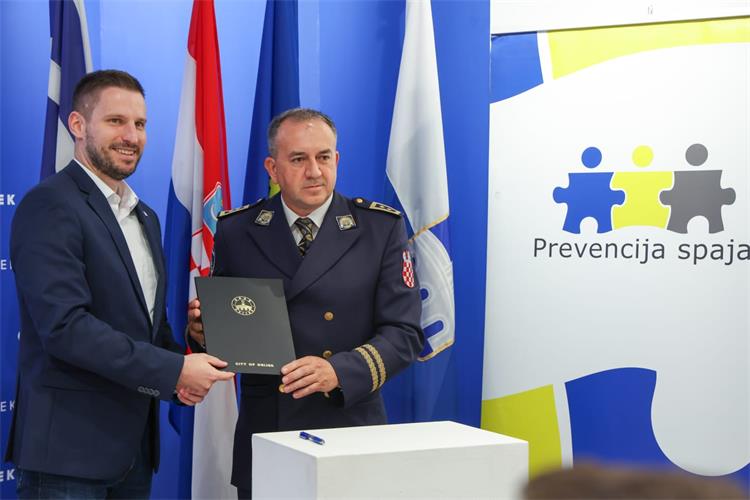 Slika /2024/Prevencija/Sporazum/WhatsApp-Image-2024-06-12-at-12.05.54-1.jpeg